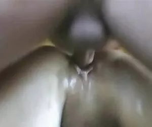 عسل نوجوان یک خروس چاق را برای پیک فلم سکس زن بااسب نیک می برد