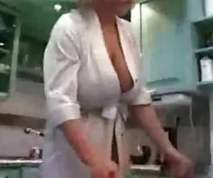 عربیکا 1992 sex زن کیردار