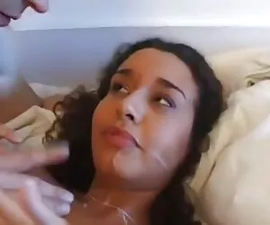 نوجوان معصوم در حال سكس زنان عرب تماشای پورنو در حالی که این fucks سخت