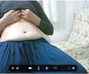 گای دختر داغ سابرینا را اغوا می کند و او را فیلم سکس زن سیاه لعنتی می کند