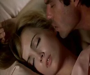 دختر xnxx زنان 18 ساله صورت خود را توسط دوست پسر 1 لعنتی می کند