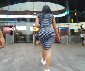 MILF بالغ راننده را اغوا می کند سکس اسب با زنان