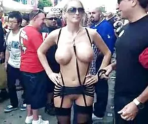 پس از همه xxx زن ، این فاحشه خانم دیک