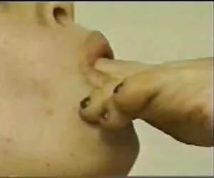 رومی بارین یک شلخته مقعد دوست داشتنی است sex زن زیبا