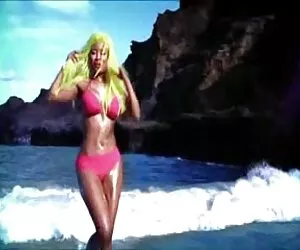 چشیدن یک خروس سیاه sex زن و مرد بزرگ