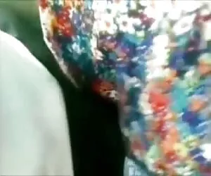 همسرم با 2 دیک سیاه xxx زن کیردار بزرگ خوشحال است
